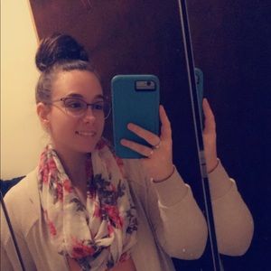 Meet your Posher, Michele